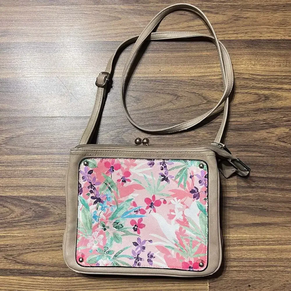 Cato Shoulder Bag